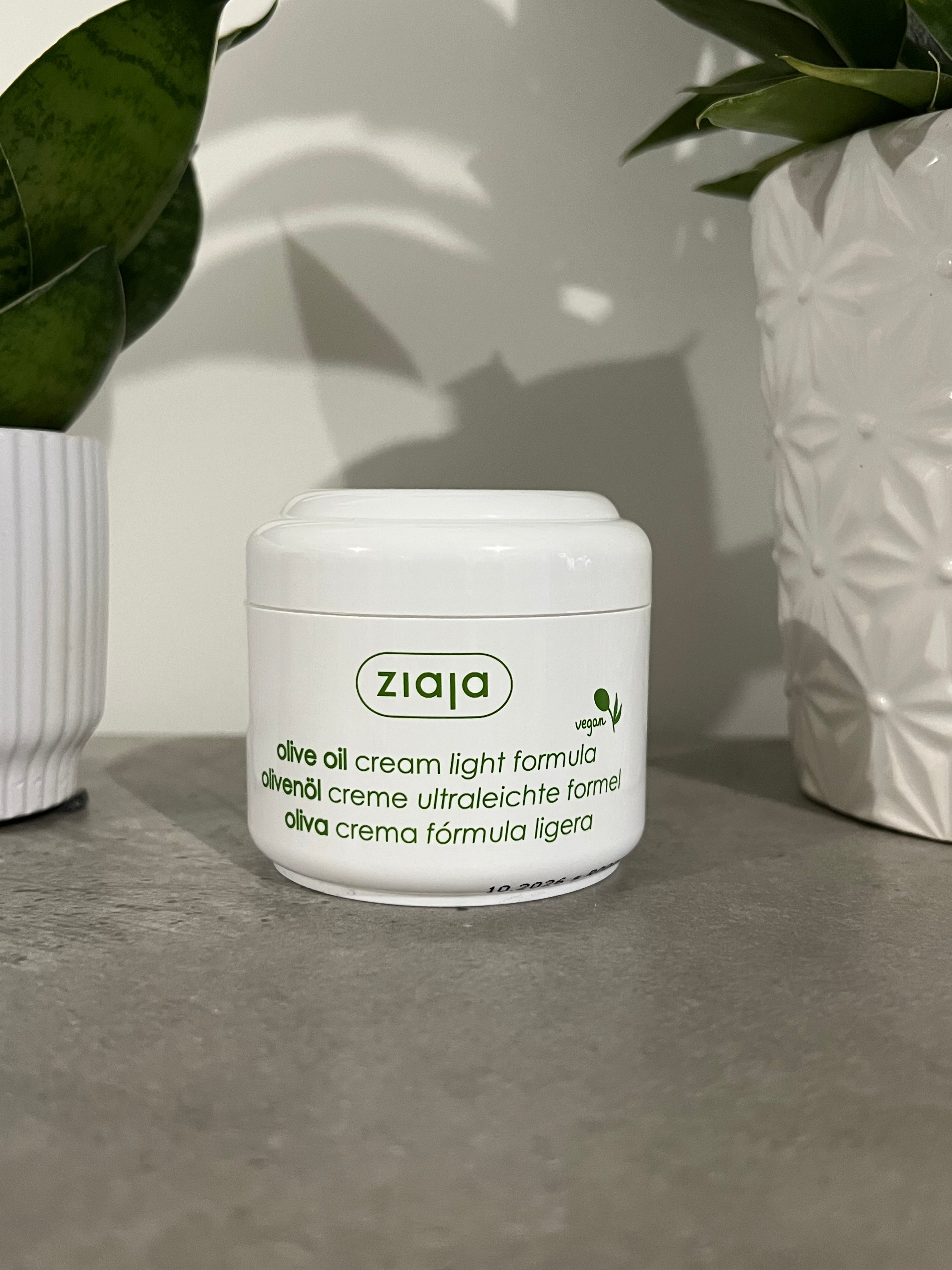 Crème Visage Hydratante & Lissante – Confort et Douceur Quotidienne