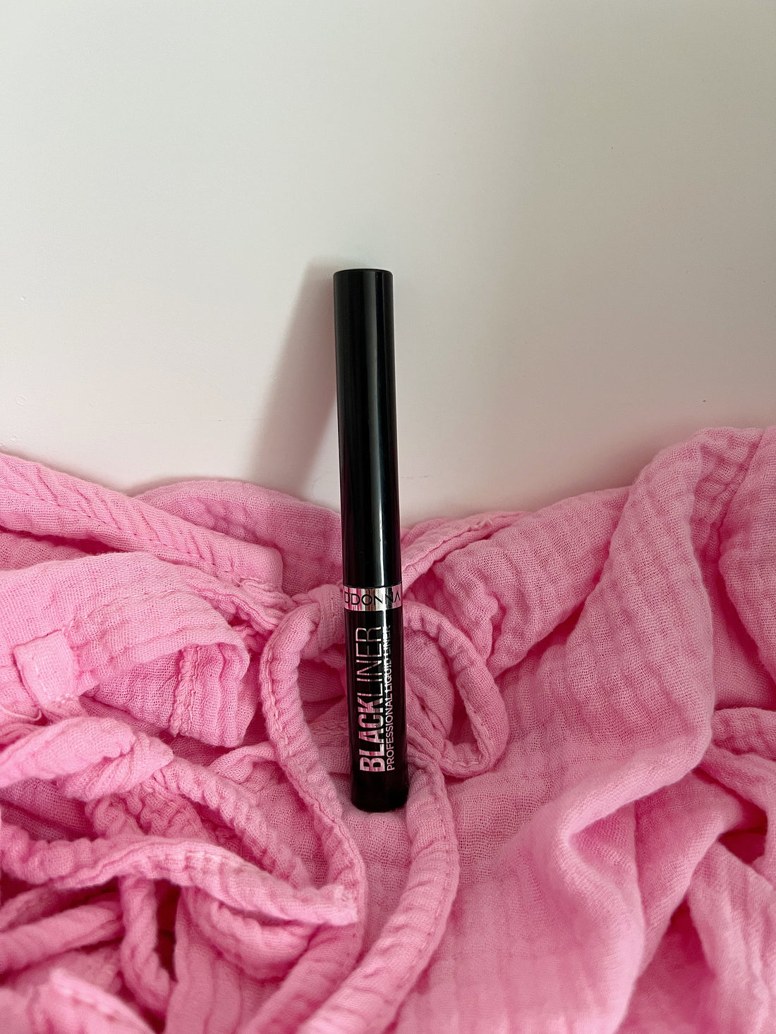 Eye liner noir