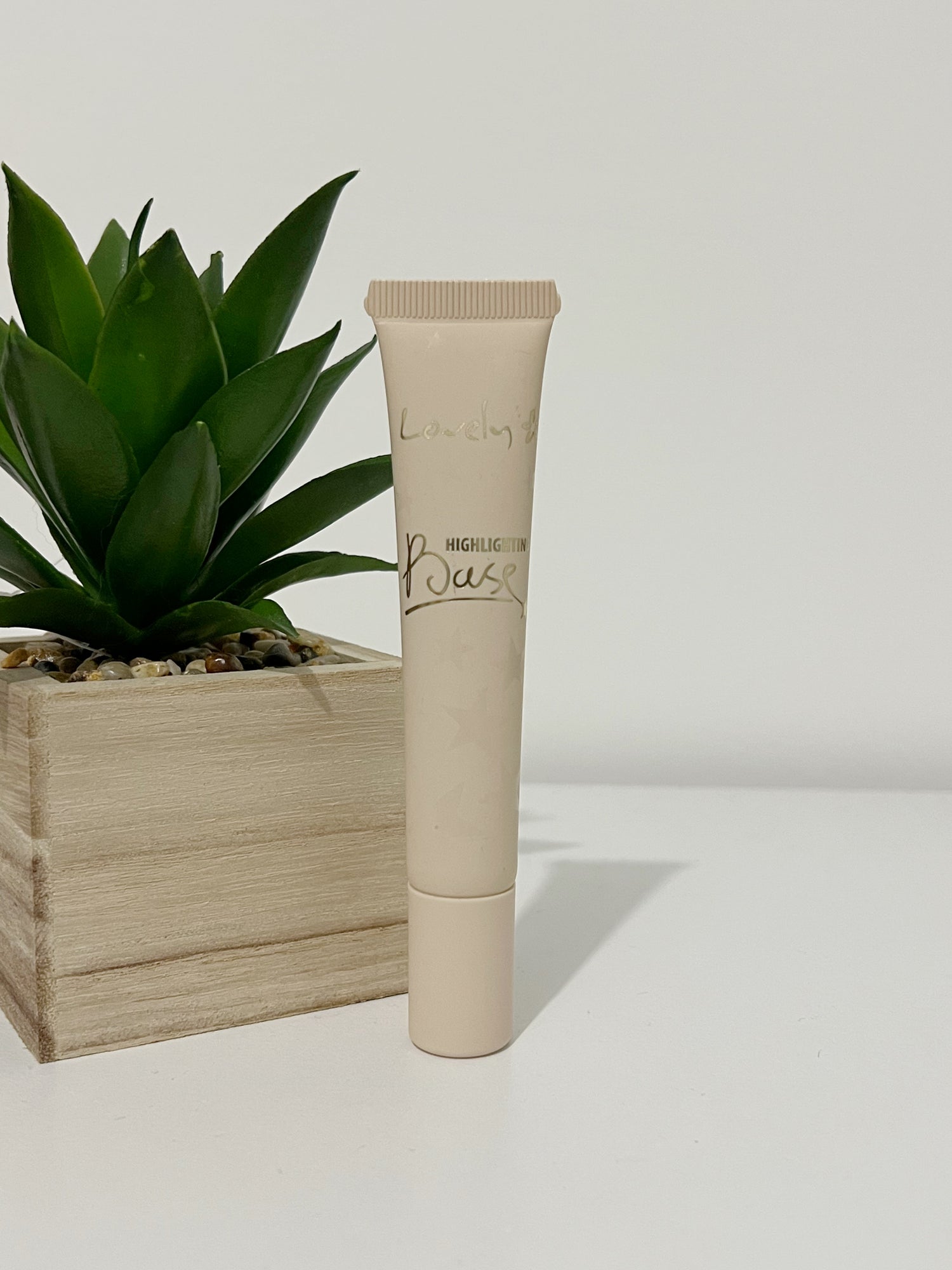 Base de teint illuminatrice