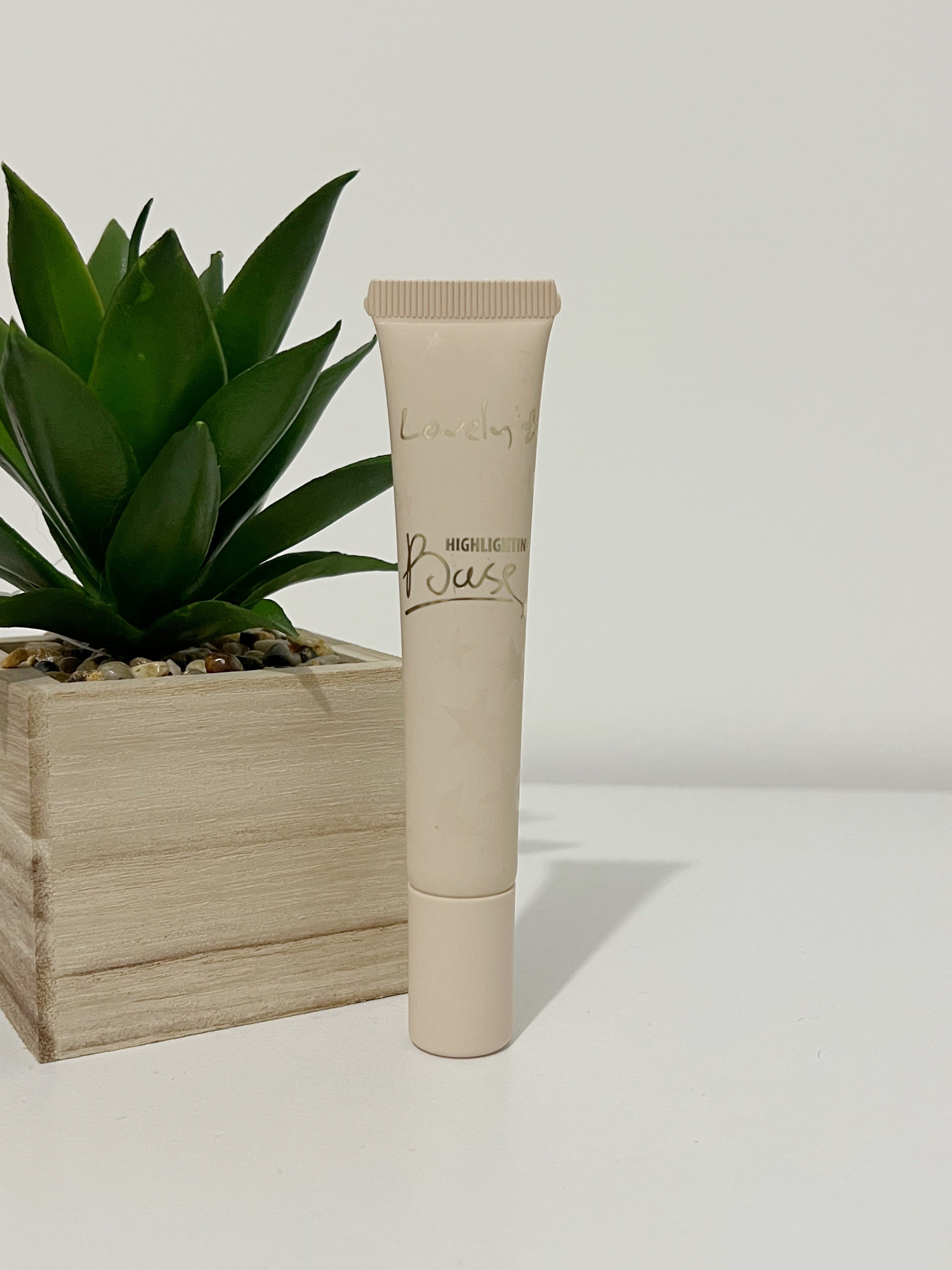 Base de teint illuminatrice